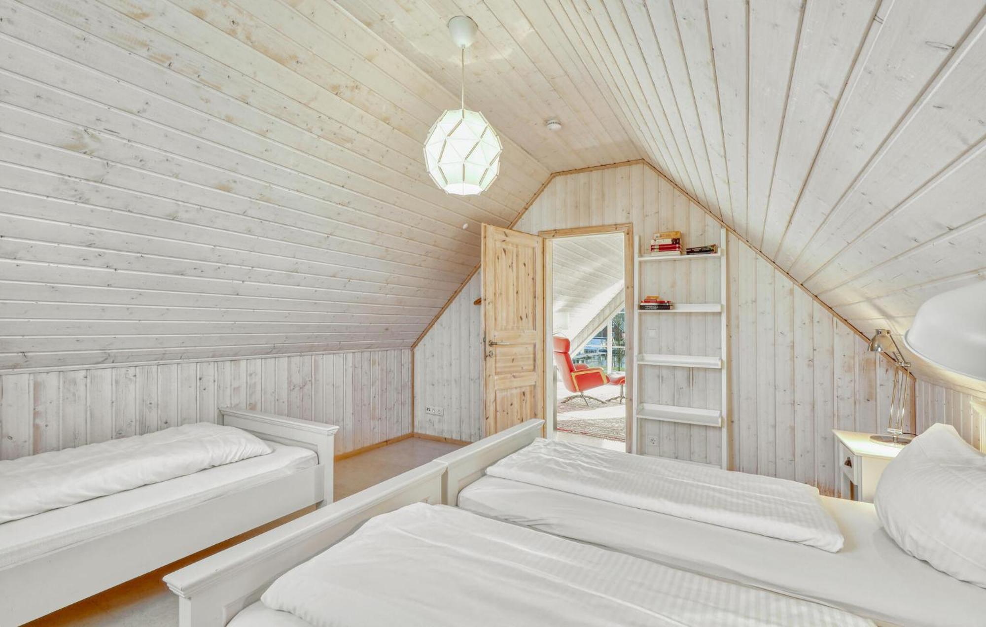 2 Bedroom Stunning Home In Zerpenschleuse Eksteriør bilde