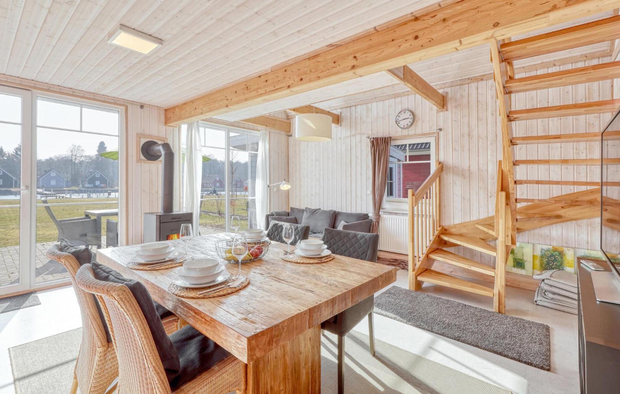2 Bedroom Stunning Home In Zerpenschleuse Eksteriør bilde